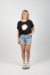 STAPLE TSHIRT BLACK/GOLD