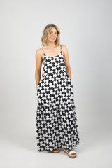 CASA RESORT DRESS BLACK/WHITE