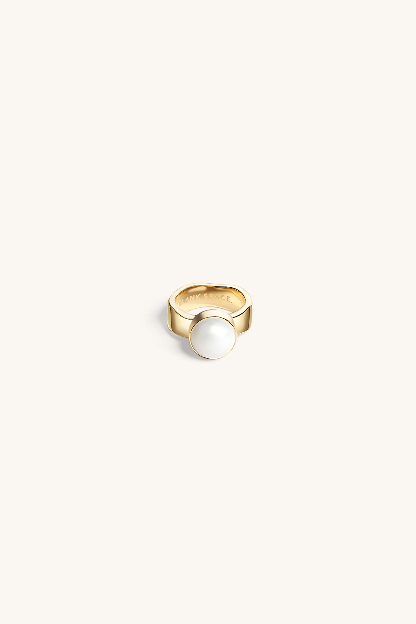 PRETTY PEARL RING 18KT GOLD