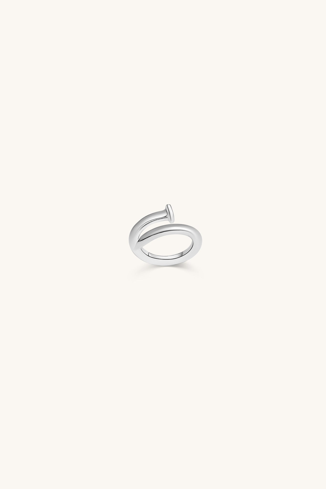 TWISTED NAIL RING