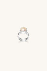 PRETTY PEARL RING