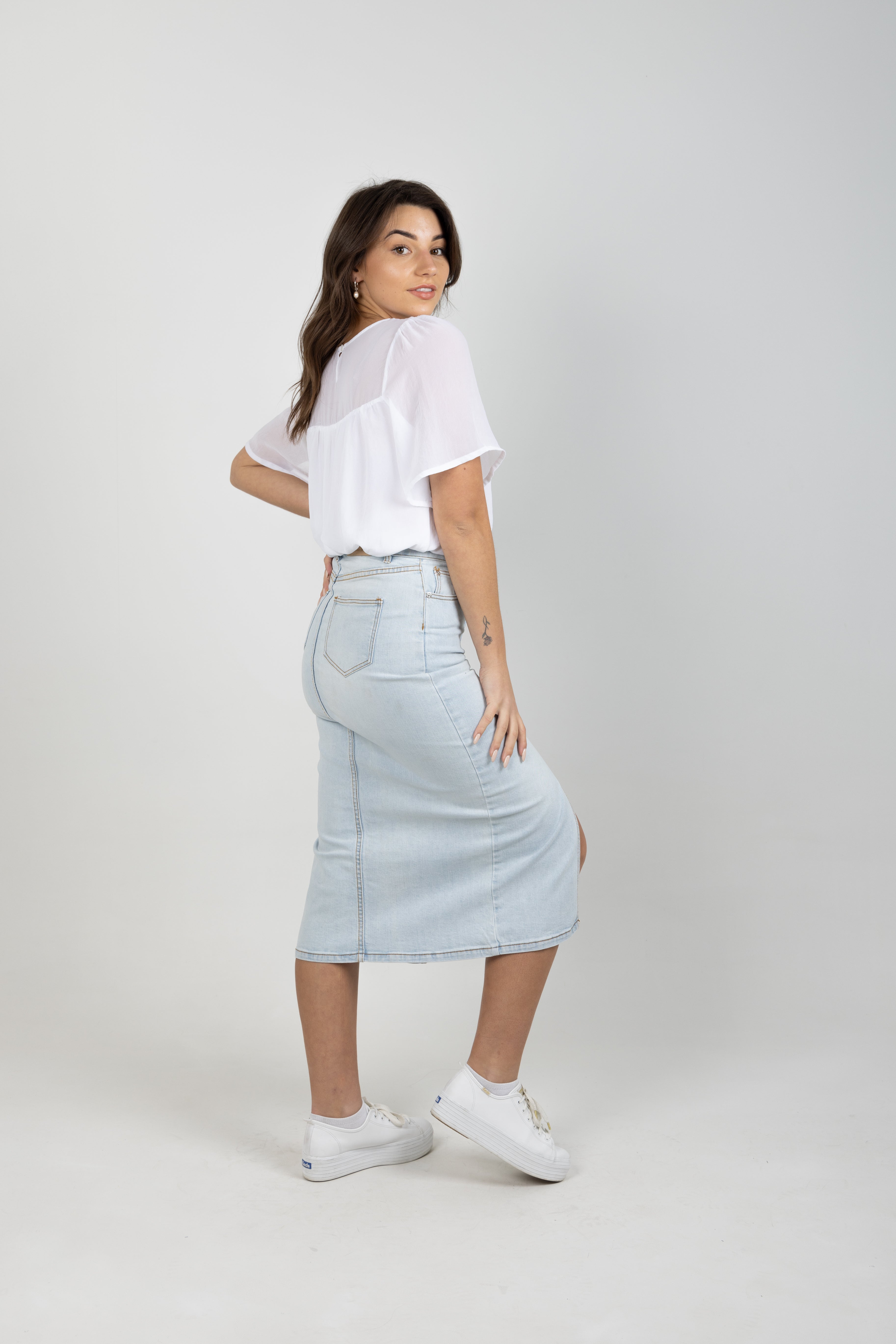 VERONICA DENIM SKIRT BORROWED BLUE